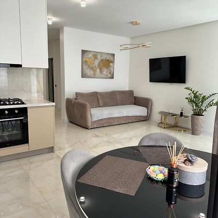 Жк Great Britain Apartment Львов Экстерьер фото