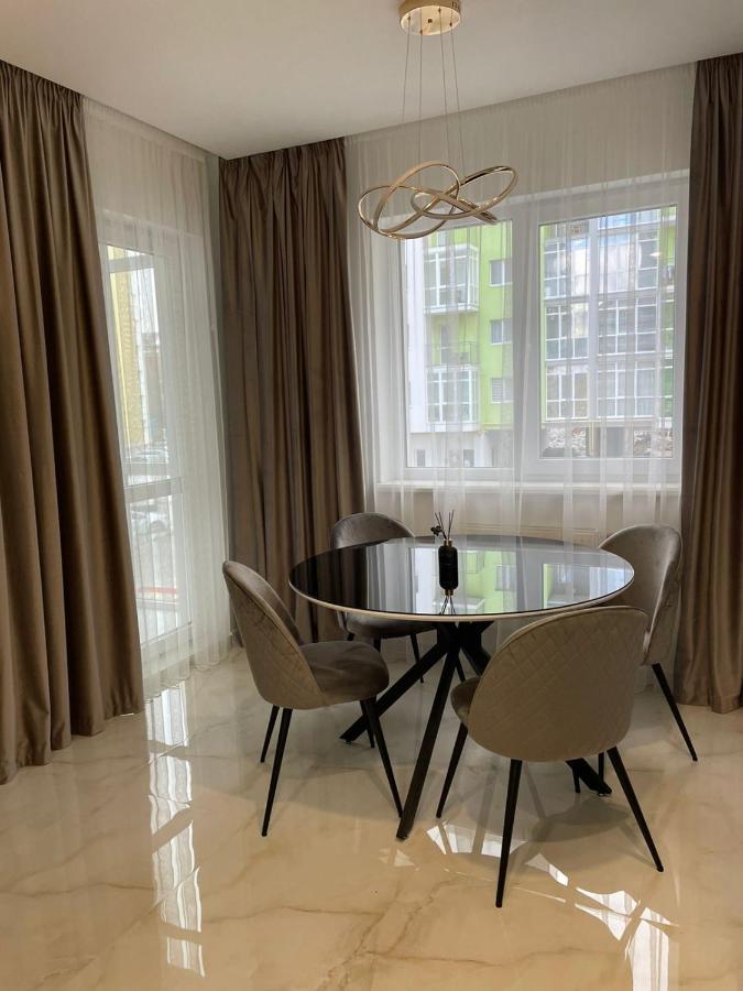 Жк Great Britain Apartment Львов Экстерьер фото