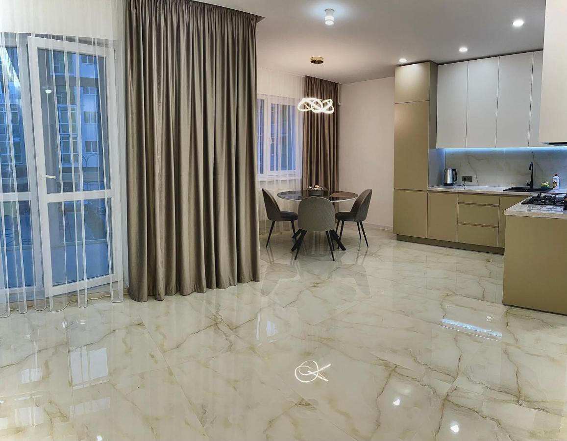 Жк Great Britain Apartment Львов Экстерьер фото